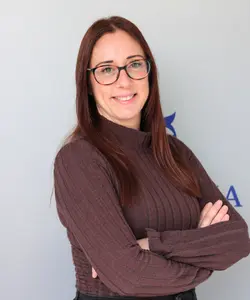 Alicia Granell, especialista en coordinar la documentación necesaria para bajas de vehículos en Bilbao